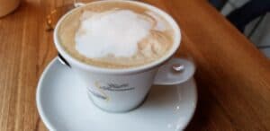 La Bottega del Tartufo, Pasterra, cainele Bosco, mancand paste si band vin