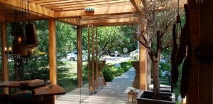 Pomo D'Oro Vesuvio in Parcul Herastrau, restaurant italian traditional