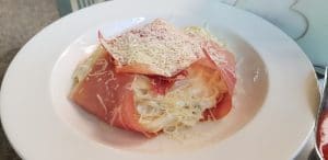 Pomo D'Oro Vesuvio in Parcul Herastrau, restaurant italian traditional