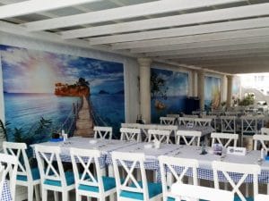 Santorini, restaurant grecesc pe Mihai Bravu, la Piata Muncii