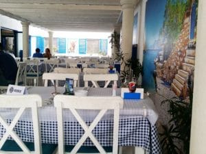 Santorini, restaurant grecesc pe Mihai Bravu, la Piata Muncii