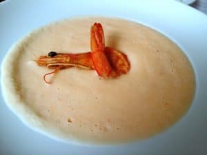 Santorini, restaurant grecesc pe Mihai Bravu, la Piata Muncii