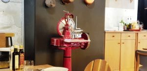 Sardin, restaurant cu bucatarie italiana clasica in Bv Mircea Voda
