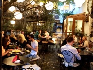 Shift Pub, local boem pe Eremia Grigorescu in Bucuresti
