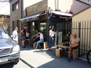 Steam, mini-cafenea hipster la Charles de Gaulle in Bucuresti