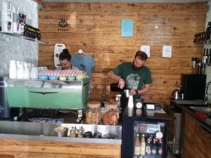 Steam, mini-cafenea hipster la Charles de Gaulle in Bucuresti