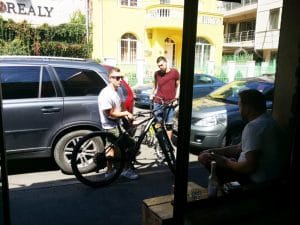 Steam, mini-cafenea hipster la Charles de Gaulle in Bucuresti