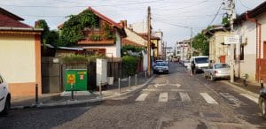Strada Duzilor, cu restaurantul cu terasa boema Modelier