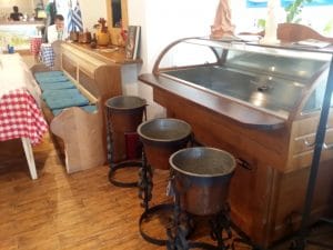 Taverna Marelui Paharnic, restaurant grecesc la Piata Domenii in Bucuresti