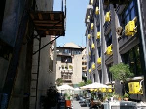 Terasa Beans & Dots, cafenea si concept store din Palatul Universul