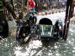 Terasa Piranha, restaurant si club in Regie