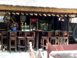 Terasa Piranha, restaurant si club in Regie