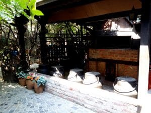 Terasa Piranha, restaurant si club in Regie