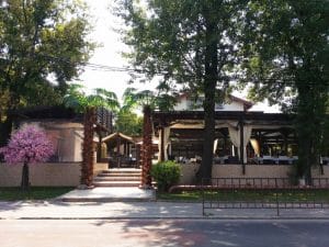 Vanity, restaurant, terasa si ballroom in Regie