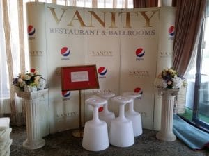 Vanity, restaurant, terasa si ballroom in Regie