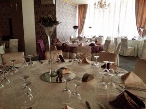 Vanity, restaurant, terasa si ballroom in Regie