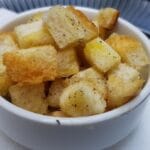 Bistro Matrioska local boem pe Visarion in Bucurestiul vechi 06