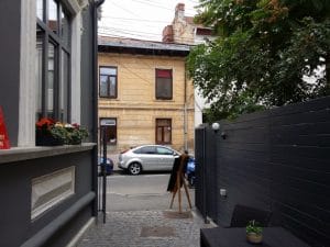 Bistro Matrioska, local boem pe strada Visarion in Bucuresti