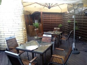 Burebista, terasa si restaurant romanesc si vanatoresc in Bucuresti
