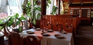 Casa Gorjana, restaurant traditional romanesc in Centrul Vechi, la Brezoianu