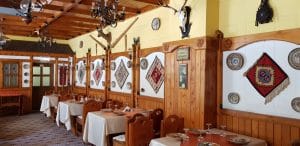Casa Gorjana, restaurant traditional romanesc in Centrul Vechi, la Brezoianu