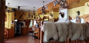 Casa Gorjana, restaurant traditional romanesc in Centrul Vechi, la Brezoianu