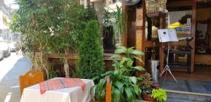 Casa Gorjana, restaurant traditional romanesc in Centrul Vechi, la Brezoianu