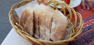 Casa Gorjana, restaurant traditional romanesc in Centrul Vechi, la Brezoianu