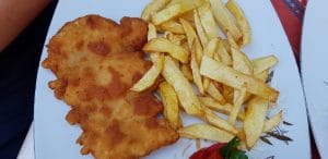 Casa Gorjana, restaurant traditional romanesc in Centrul Vechi, la Brezoianu