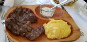 Casa Jienilor Agricultori - restaurant traditional romanescu in Bucuresti