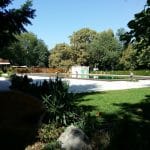 Flavours in The Garden, bistrou si terasa cu piscina la Clubul Diplomatic