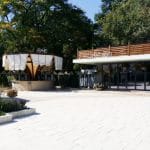 Flavours in The Garden, bistrou si terasa cu piscina la Clubul Diplomatic