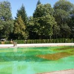 Flavours in The Garden, bistrou si terasa cu piscina la Clubul Diplomatic