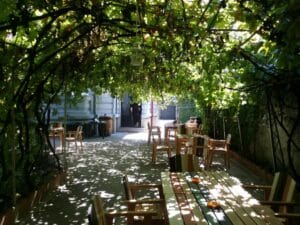 Gastronomika, restaurant cu bucatarie adriatica (italiana si balcanica) pe strada Viitorului 16