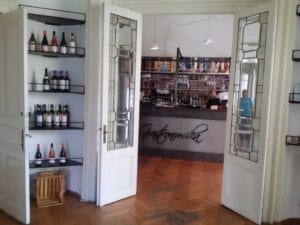 Gastronomika, restaurant cu bucatarie adriatica (italiana si balcanica) pe strada Viitorului 51