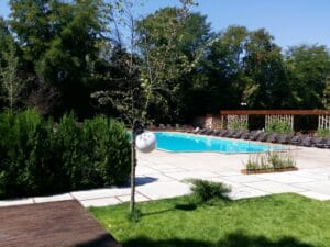Gradina Floreasca, terasa cu piscina in Parcul Floreasca din Bucuresti