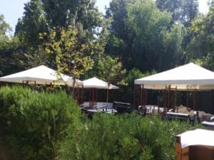 Gradina Floreasca, terasa cu piscina in Parcul Floreasca din Bucuresti