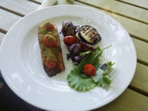 Gradina Floreasca, terasa cu piscina in Parcul Floreasca din Bucuresti