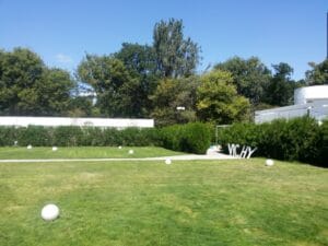 Gradina Floreasca, terasa cu piscina in Parcul Floreasca din Bucuresti