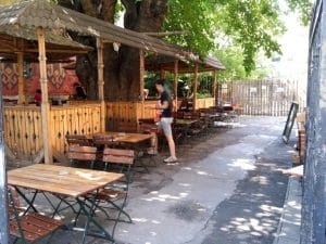 La Copac, terasa boema si restaurant specific romanesc pe Pitar Mos