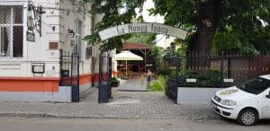 La Nenea Iancu, berarie in strada Romulus din Bucurestiul Vechi