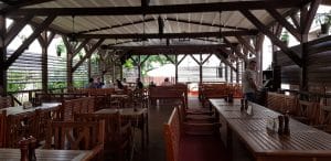 La Nenea Iancu, berarie in strada Romulus din Bucurestiul Vechi