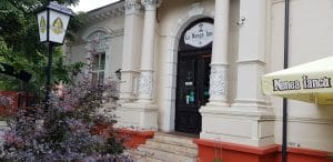La Nenea Iancu, berarie in strada Romulus din Bucurestiul Vechi