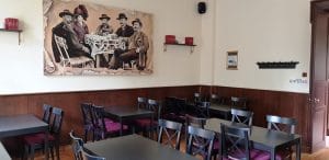 La Nenea Iancu, berarie in strada Romulus din Bucurestiul Vechi