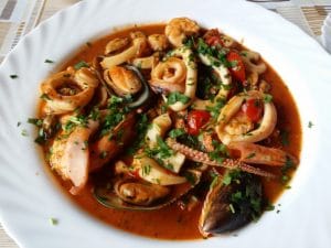 La Zavat, taverna pescareasca, bucatarie greceasca traditionala in Popa Nan