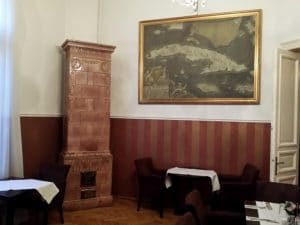 Luna Cafe & Bistro, pe strada Viitorului in Bucuresti