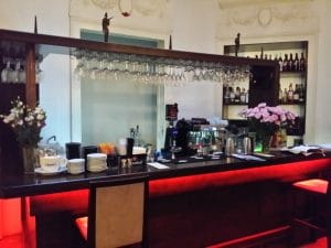Luna Cafe & Bistro, pe strada Viitorului in Bucuresti