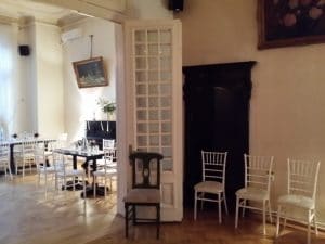 Luna Cafe & Bistro, pe strada Viitorului in Bucuresti