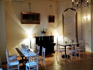 Luna Cafe & Bistro, pe strada Viitorului in Bucuresti