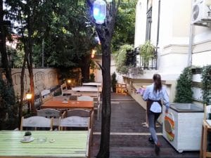 Luna Cafe & Bistro, pe strada Viitorului in Bucuresti